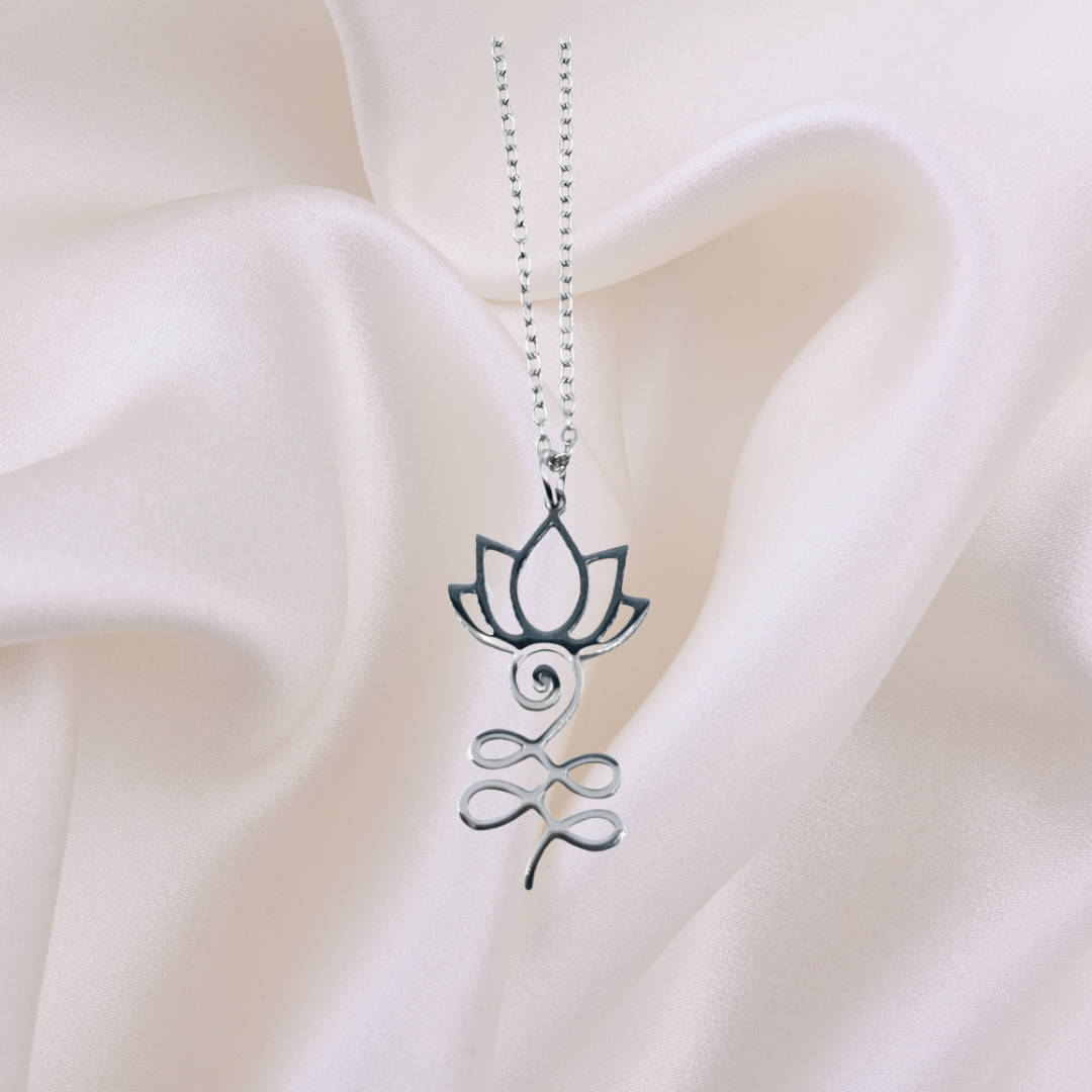 Lotus Unialom Necklace